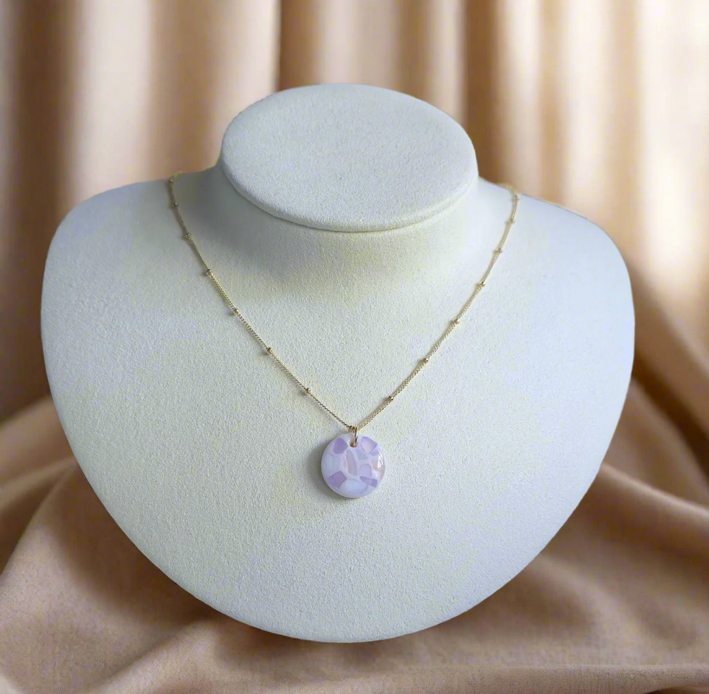 Aurora Seashell Mosaic Necklace – Handmade Gold Chain Pendant